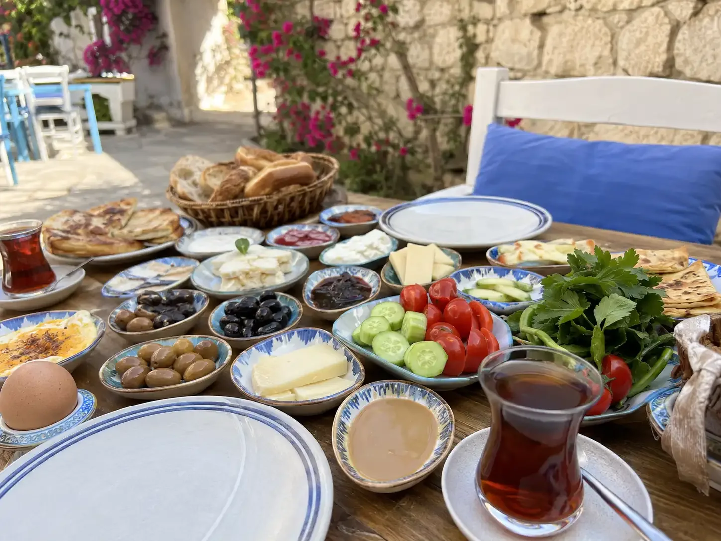 Meşhur Alaçatı Serpme Kahvaltı